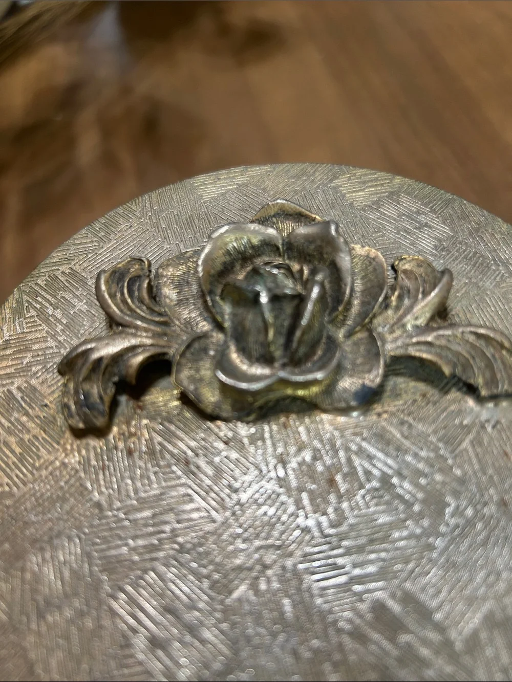 Vintage Decorative Floral Metal Toilet Paper Cover  with flowers on top